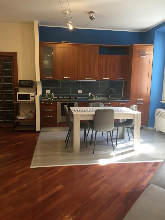 Rosy Apartment Рим Екстериор снимка